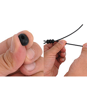 締め玉はゴム製で適度な弾力があります。ビニール紐に伸縮性はほとんどなく、やや細いので食い込みに注意。